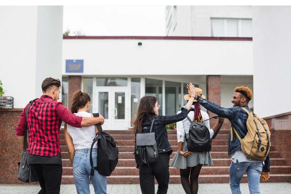 estudantes que estão cursando universidade graças o enem