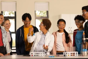 Identidade Saraiva: Química – Uma Abordagem Inovadora para o Ensino da Química