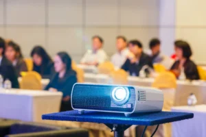 Educando o olhar: a importância da linguagem audiovisual na escola