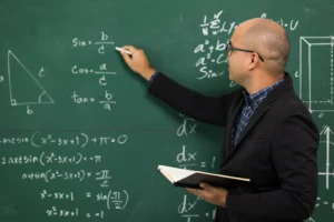 Inovação no Ensino de Matemática: Projetos Integradores em Identidade Saraiva