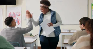 A importância da rede de apoio para professores: como a ajuda mútua fortalece a educação