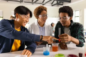 Química que Inspira a Vida Real: Entrevista com os autores de Ciência Viva