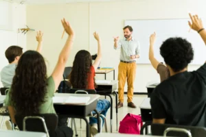 Competência de Argumentação no Ensino Médio: uma proposta pedagógica baseada no Tratado de Versalhes 